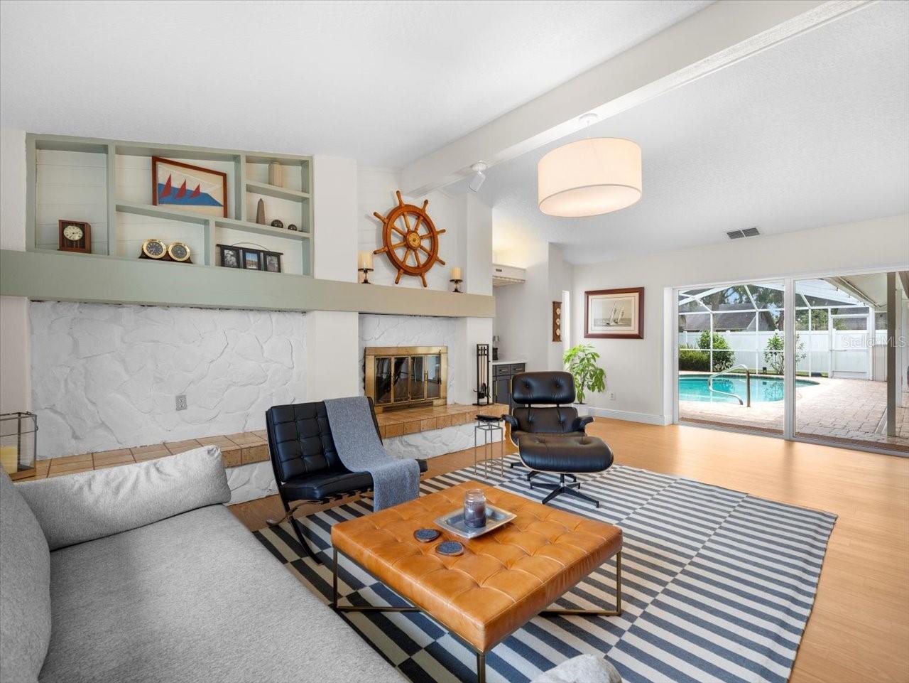 13707 WALBROOKE DR, TAMPA, FL, 33624