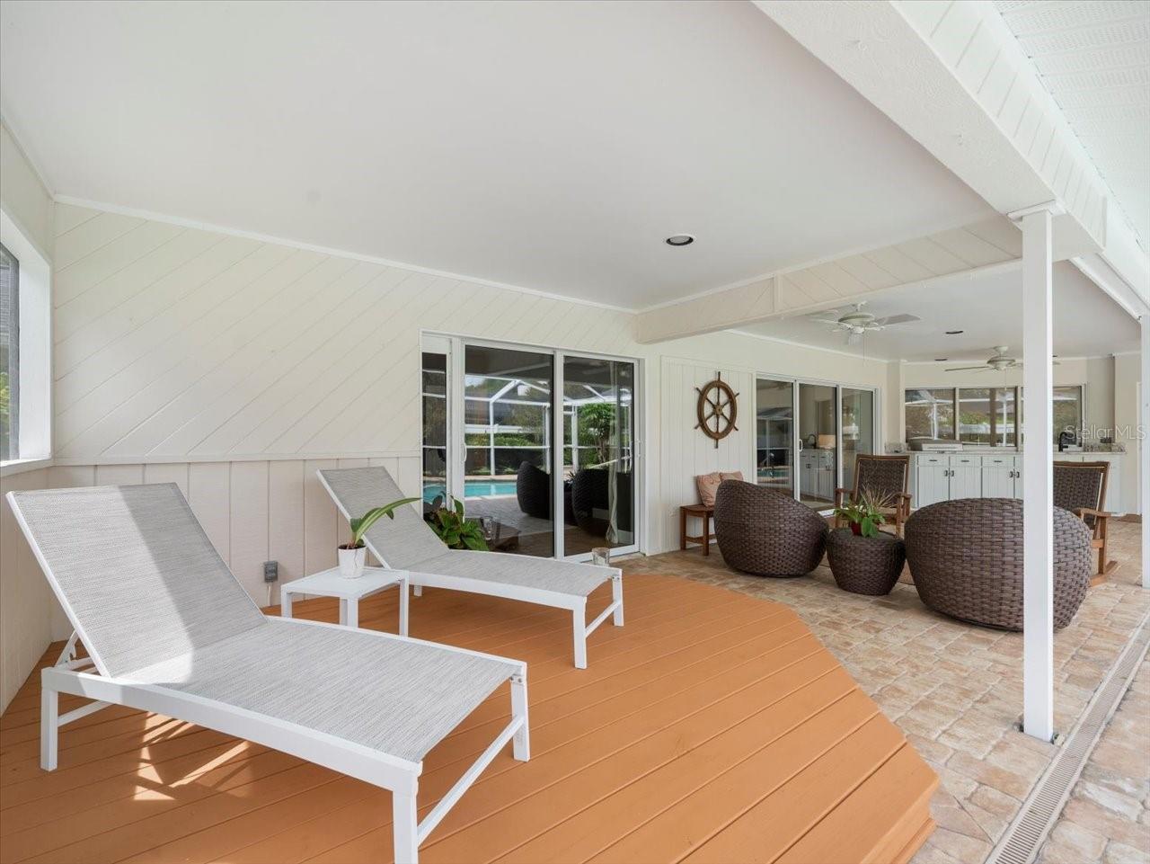 13707 WALBROOKE DR, TAMPA, FL, 33624