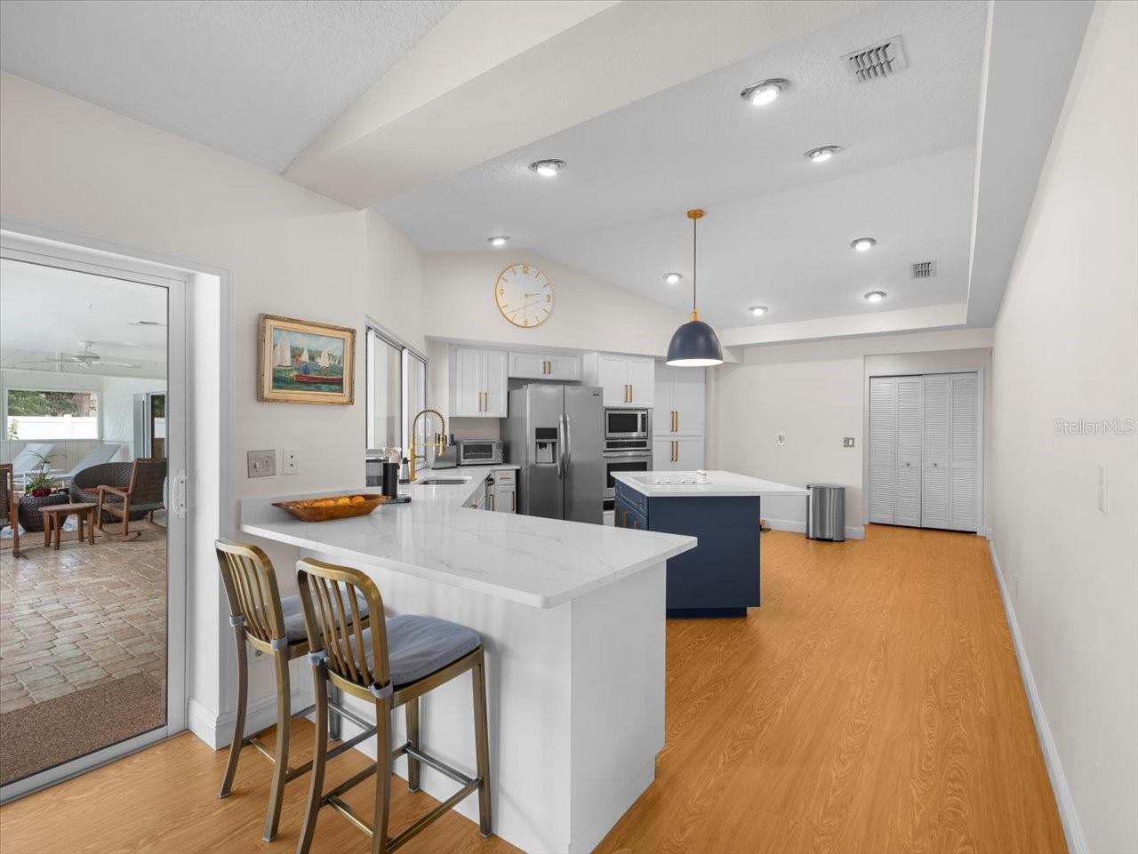 13707 WALBROOKE DR, TAMPA, FL, 33624