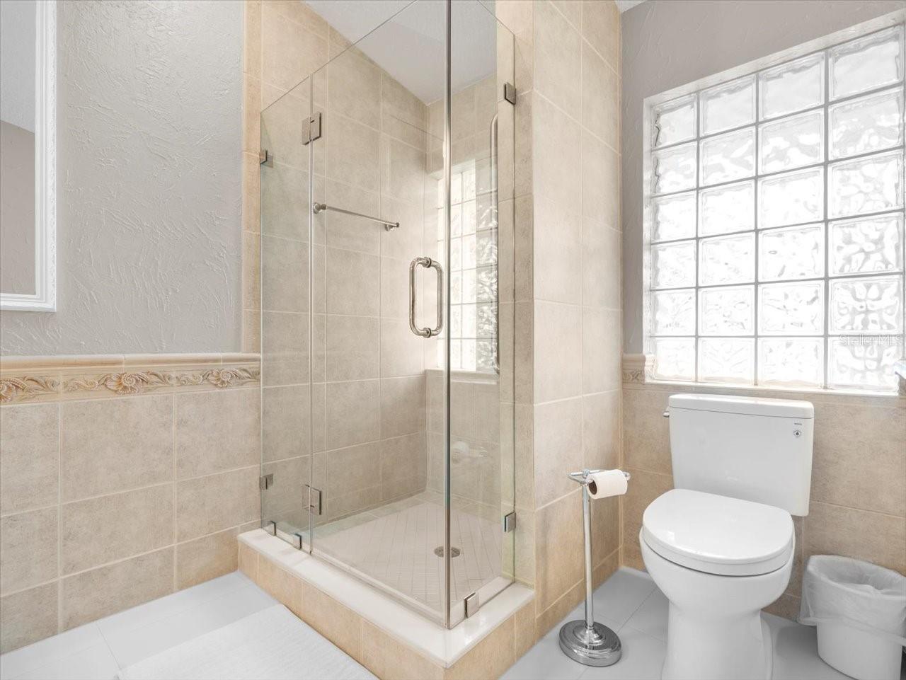 13707 WALBROOKE DR, TAMPA, FL, 33624