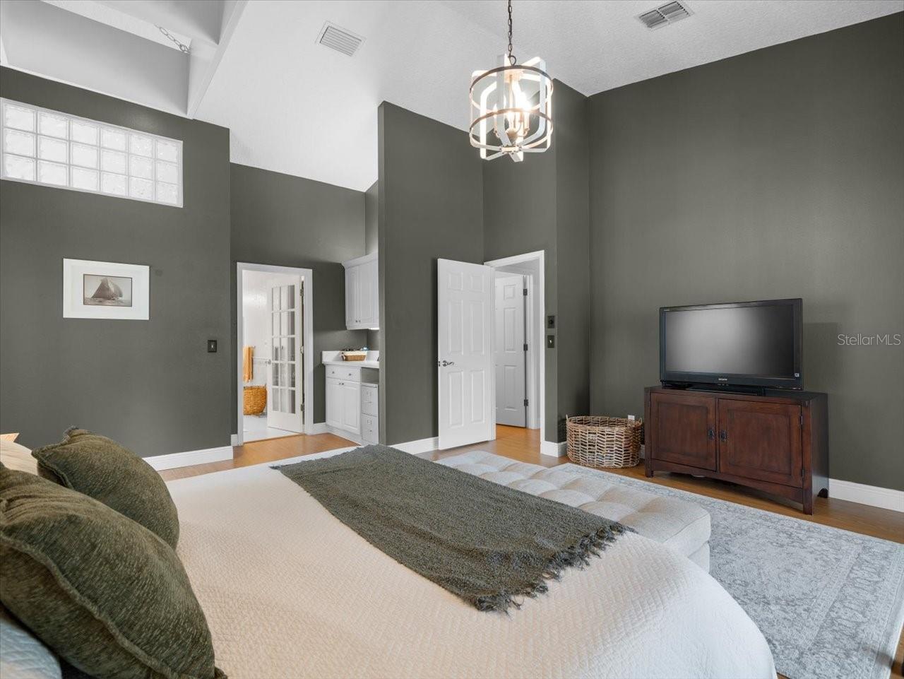 13707 WALBROOKE DR, TAMPA, FL, 33624