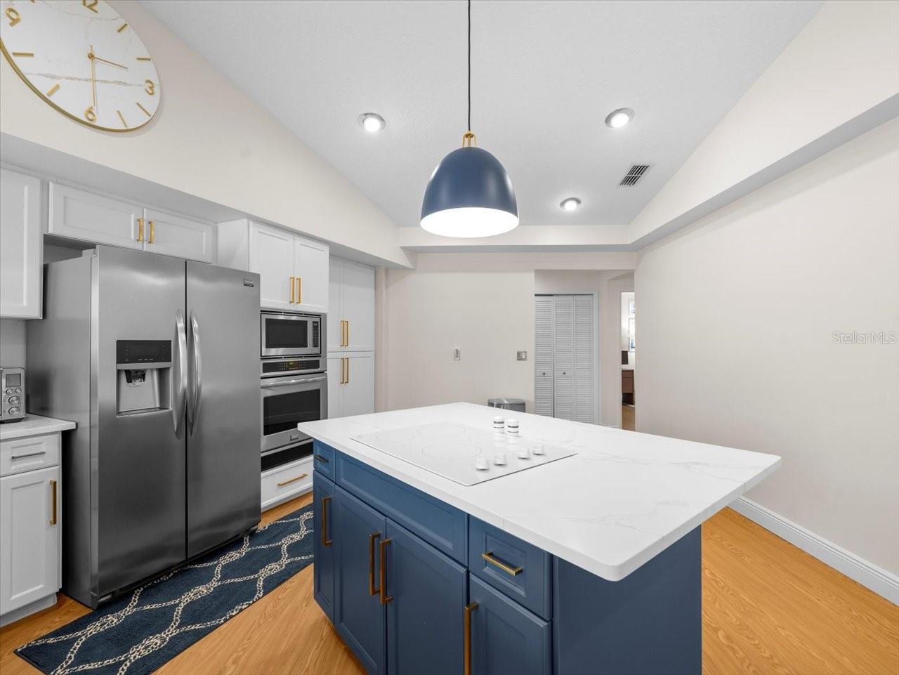 13707 WALBROOKE DR, TAMPA, FL, 33624