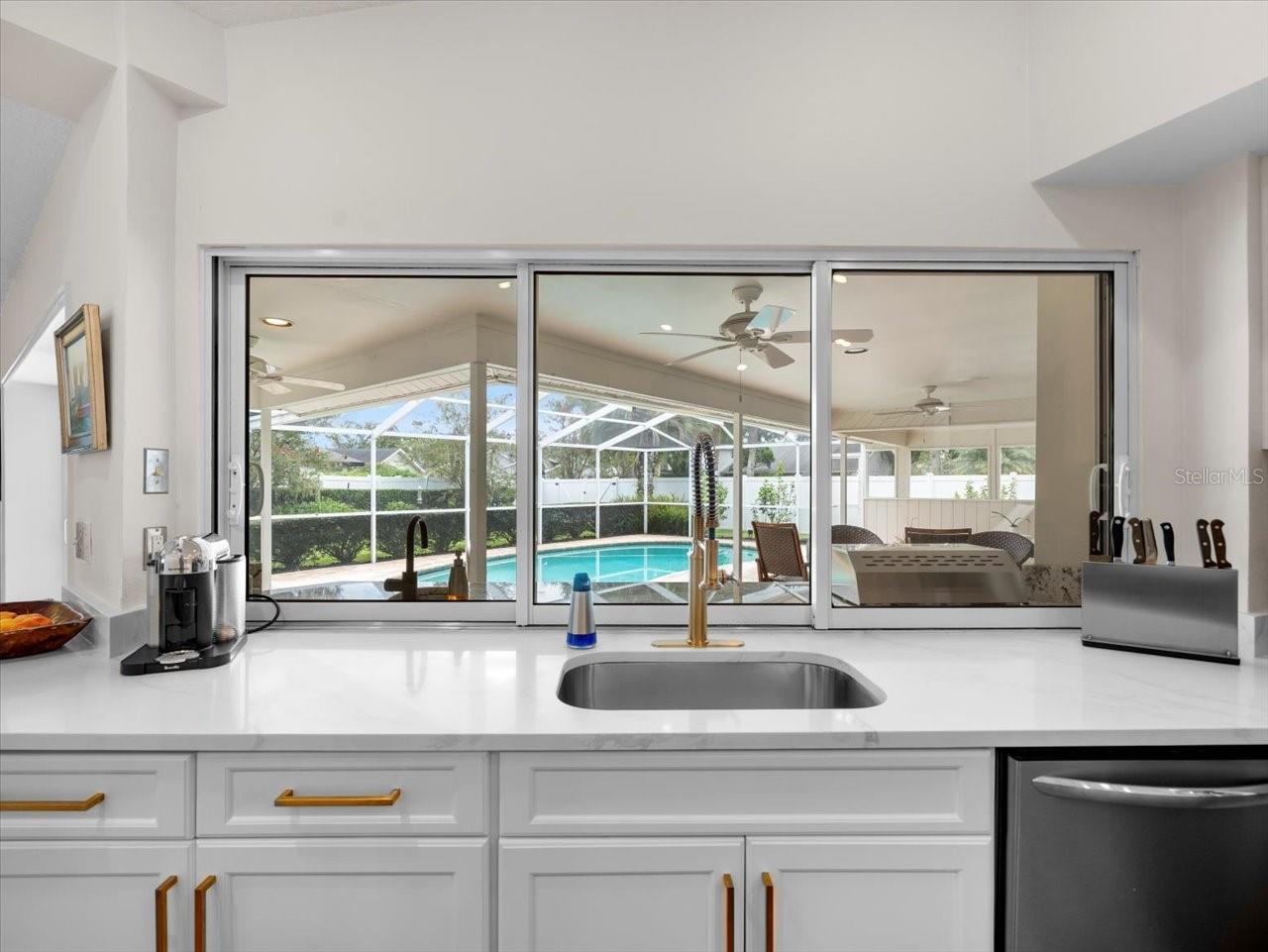 13707 WALBROOKE DR, TAMPA, FL, 33624