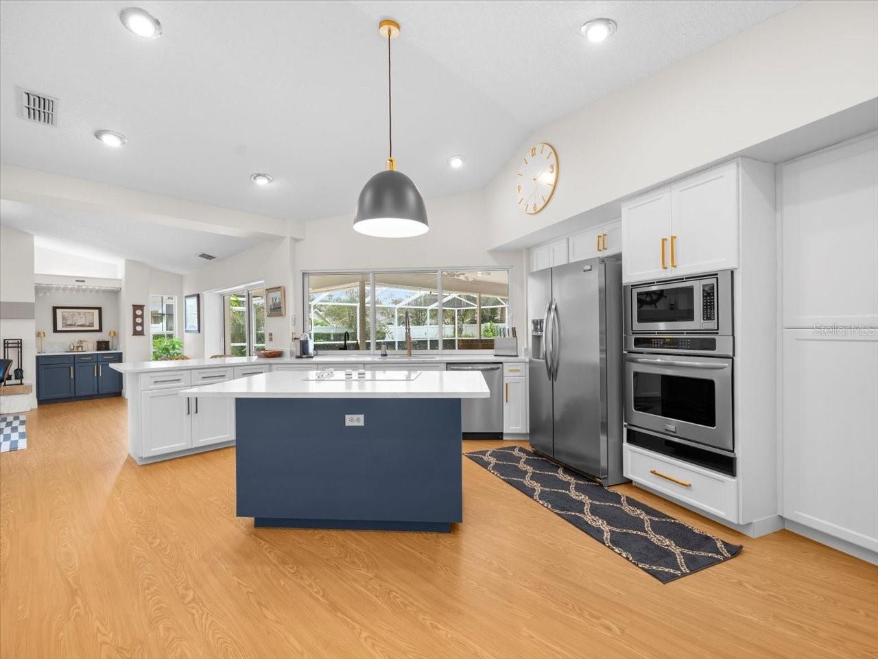 13707 WALBROOKE DR, TAMPA, FL, 33624