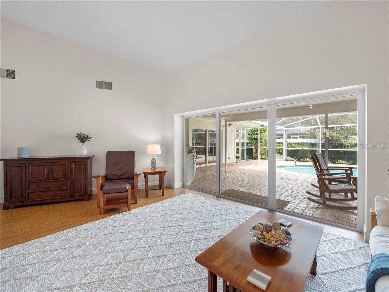 13707 WALBROOKE DR, TAMPA, FL, 33624