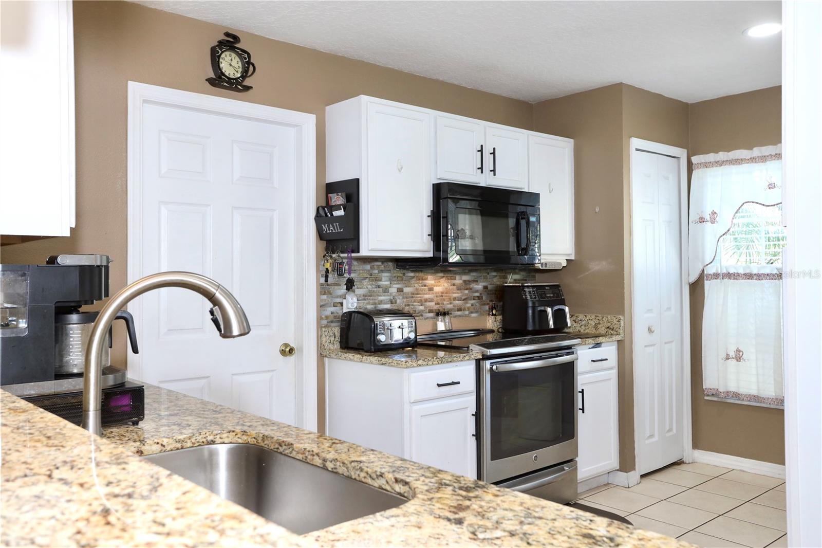 16220 COOPERS HAWK AVE, CLERMONT, FL, 34714