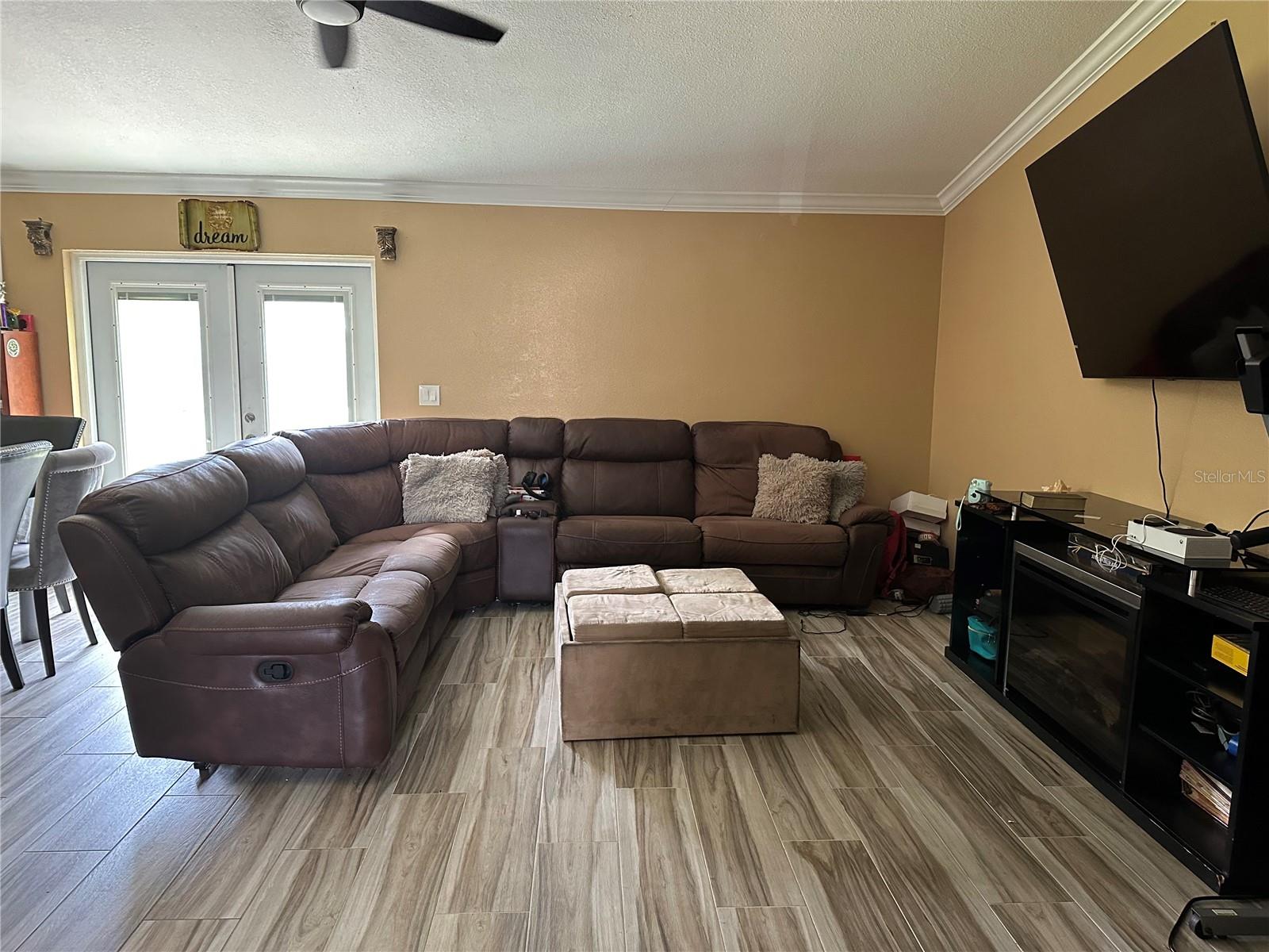 4706 BARRETT CT, TAMPA, FL, 33617