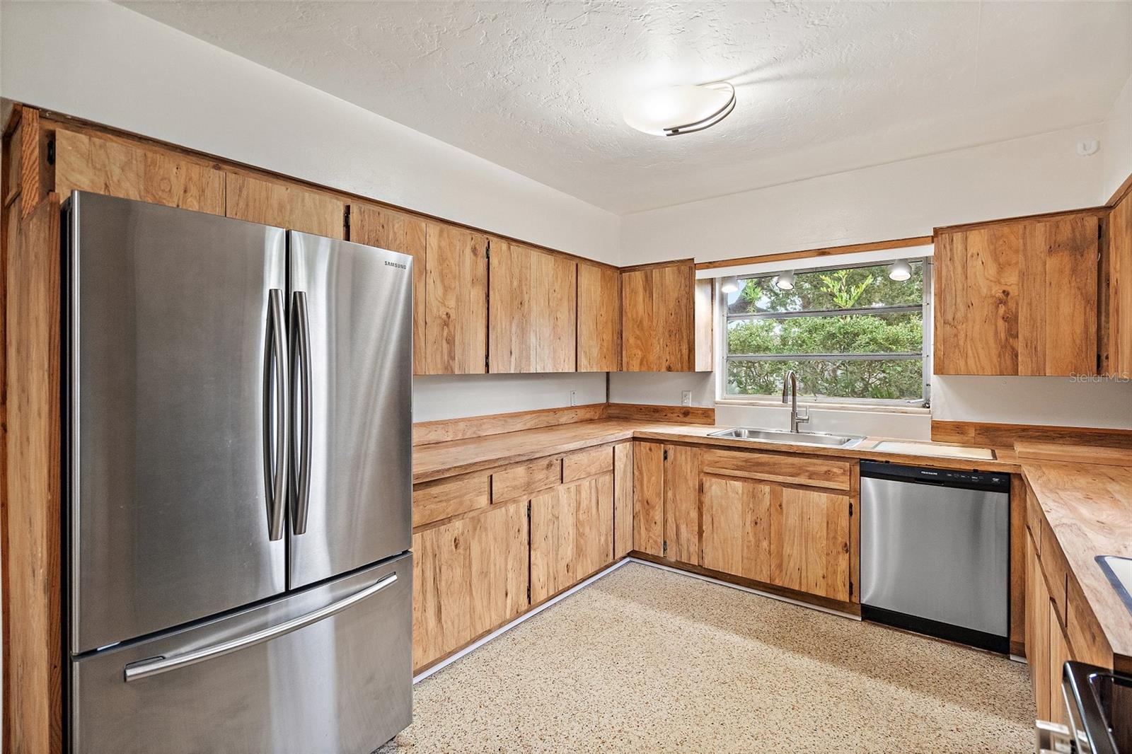 3391 WALNUT ST NE, ST PETERSBURG, FL, 33704