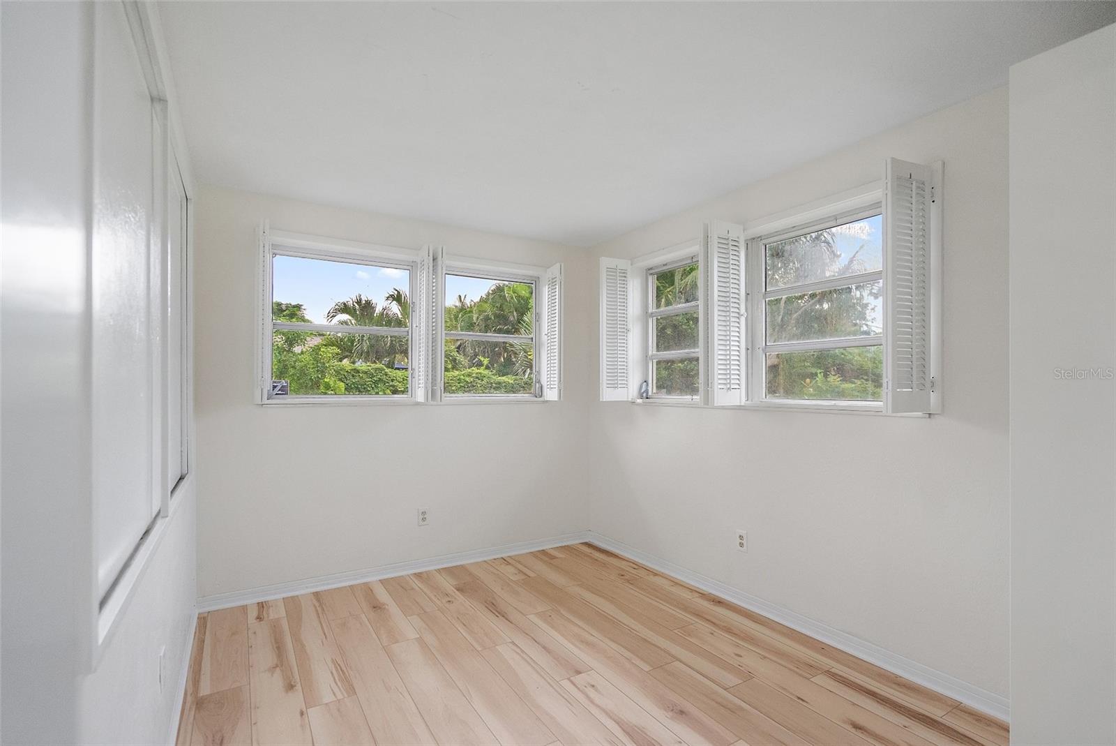 3391 WALNUT ST NE, ST PETERSBURG, FL, 33704