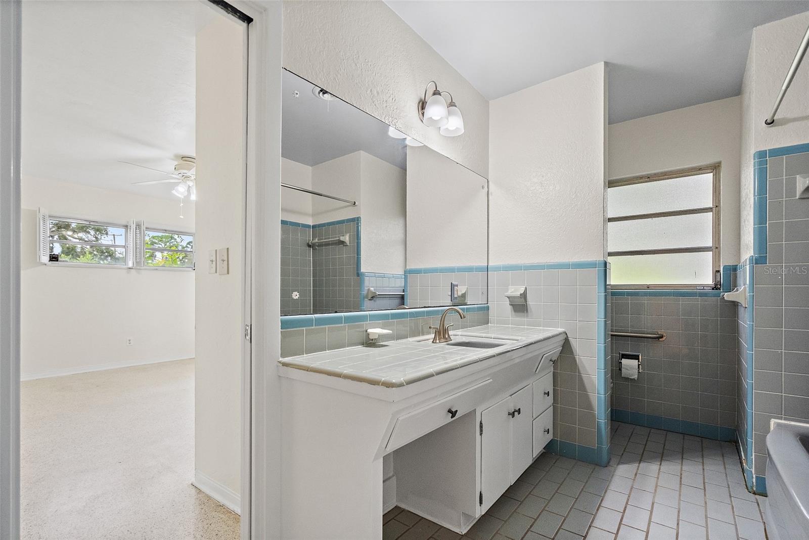 3391 WALNUT ST NE, ST PETERSBURG, FL, 33704