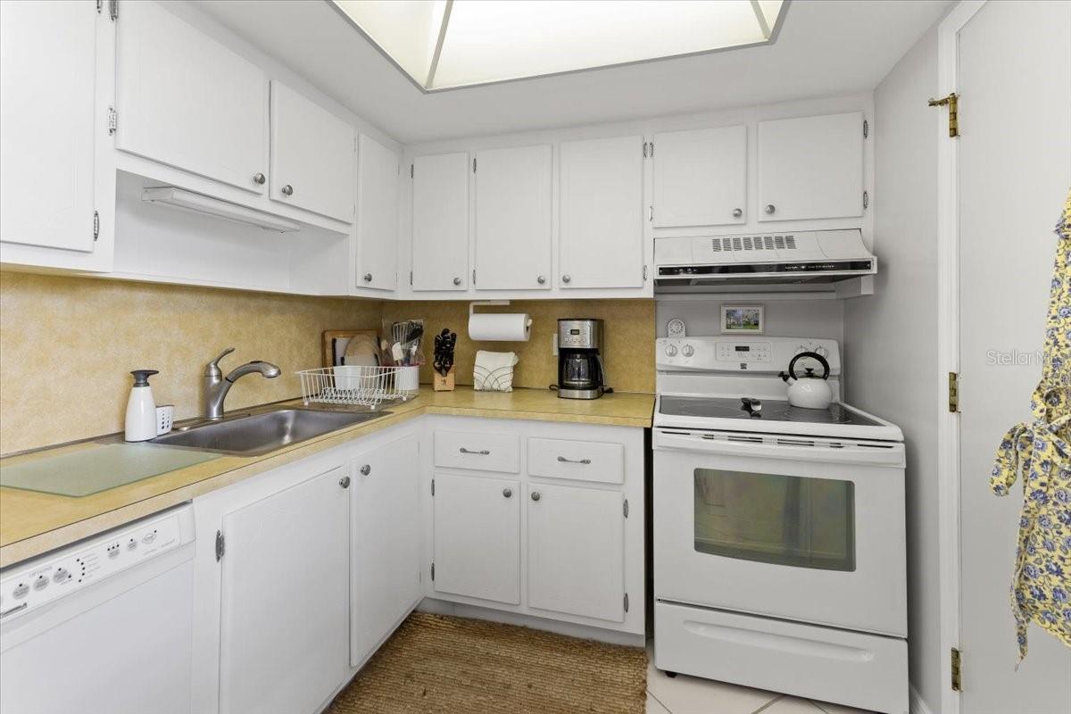 66 BOUNDARY BLVD #283, ROTONDA WEST, FL, 33947