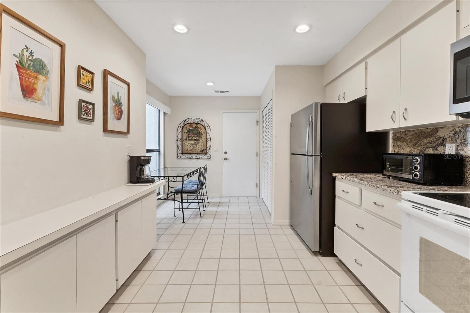 3946 WILSHIRE CIR E #168, SARASOTA, FL, 34238