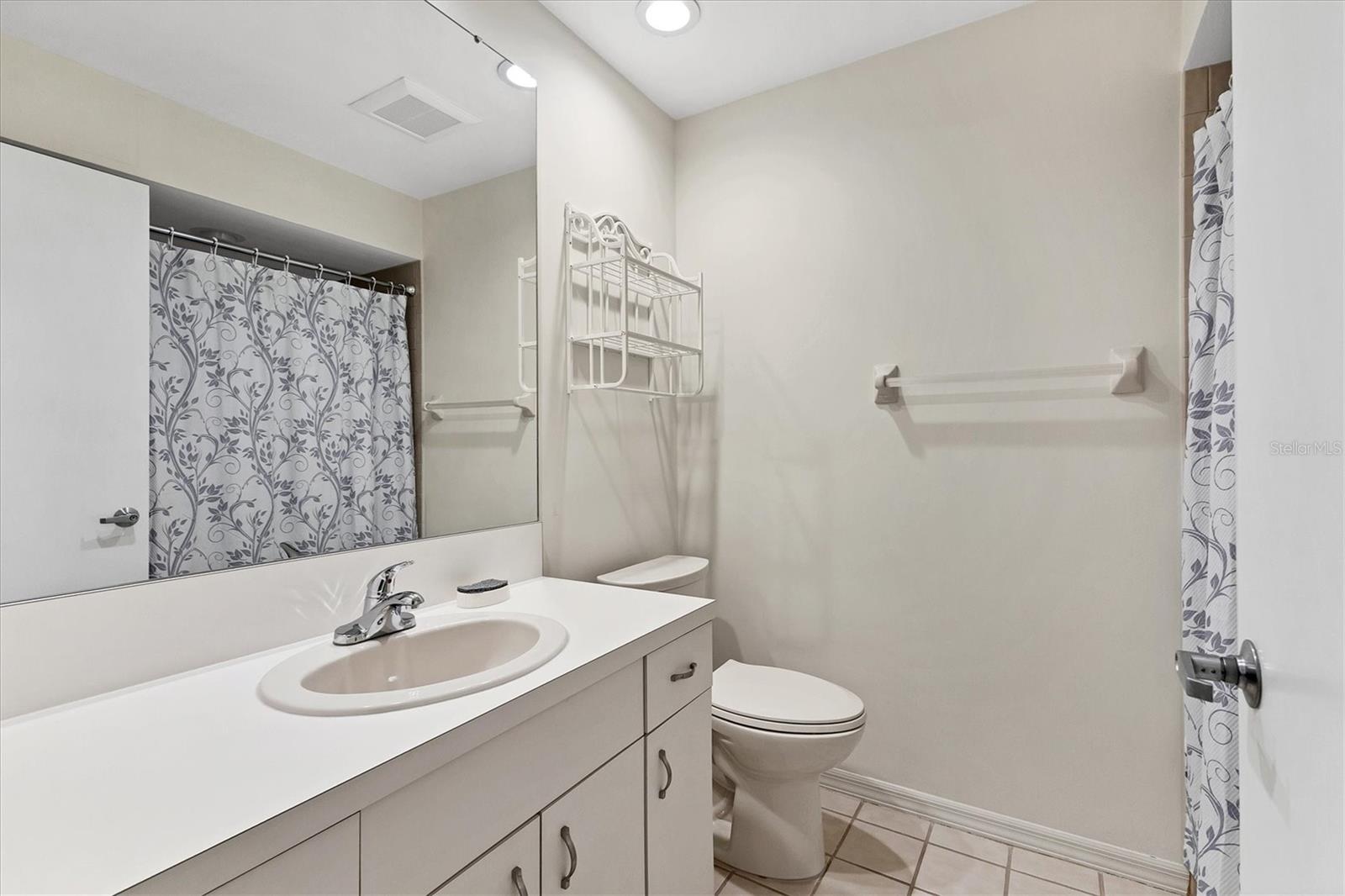 3946 WILSHIRE CIR E #168, SARASOTA, FL, 34238