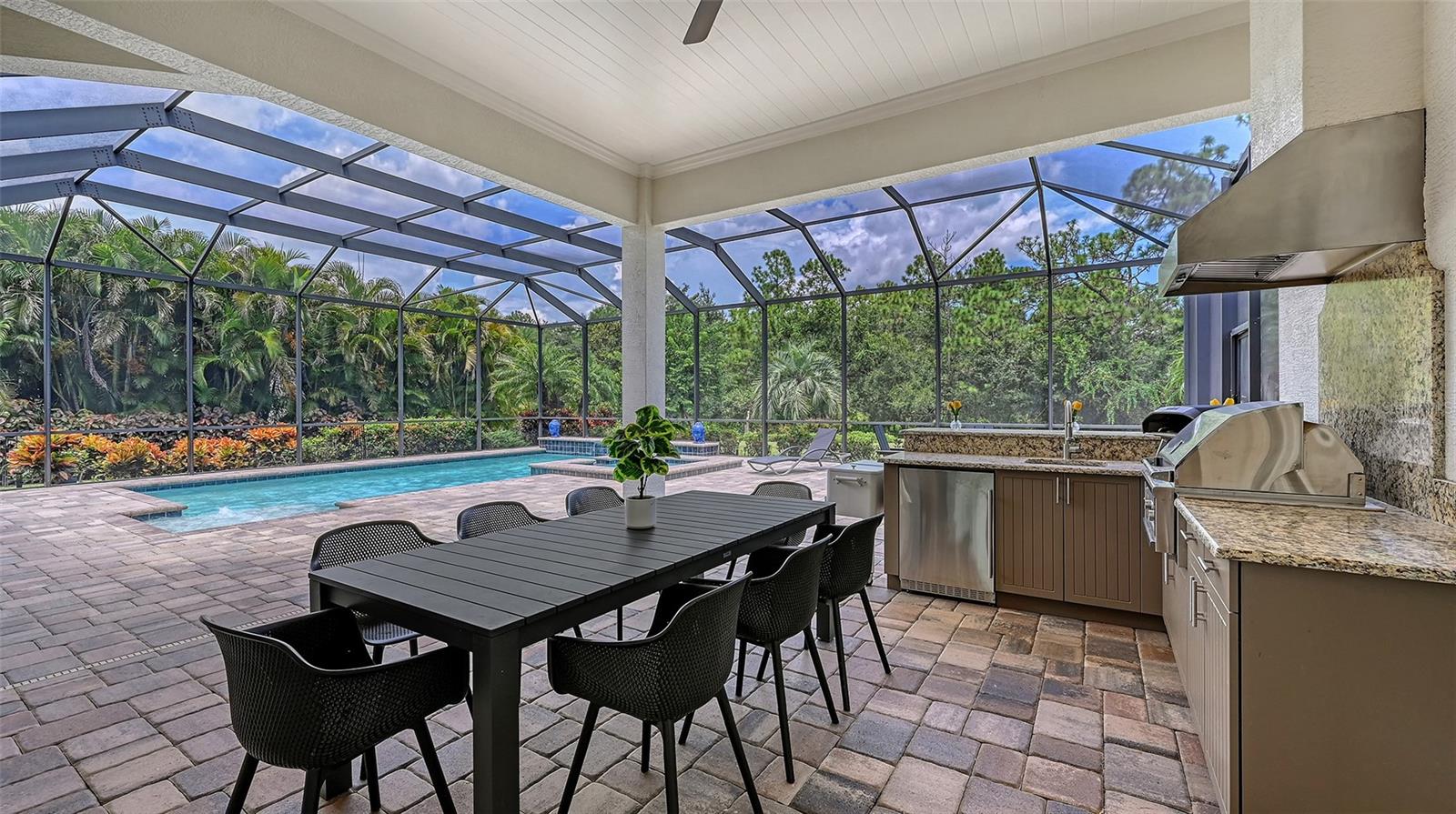 A4664038 Property Photo