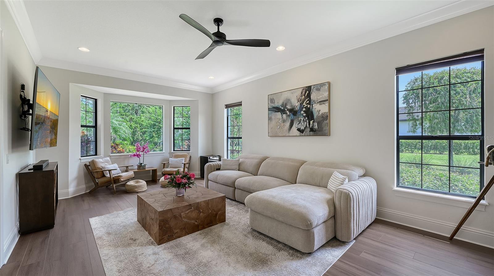 A4664038 Property Photo
