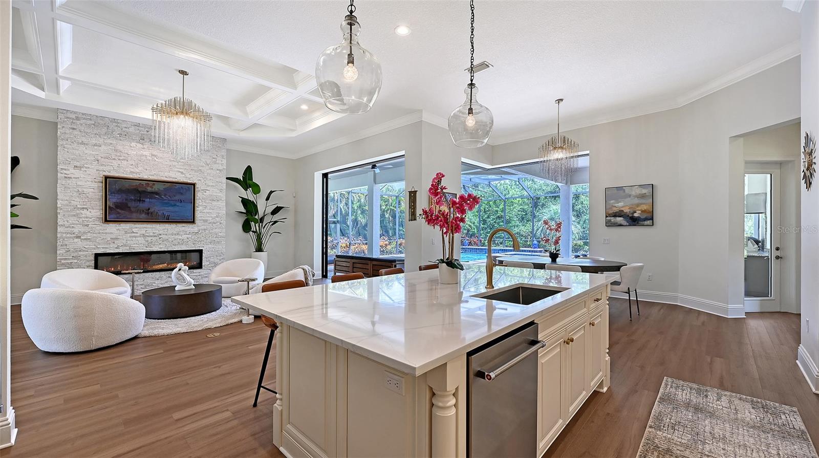 A4664038 Property Photo