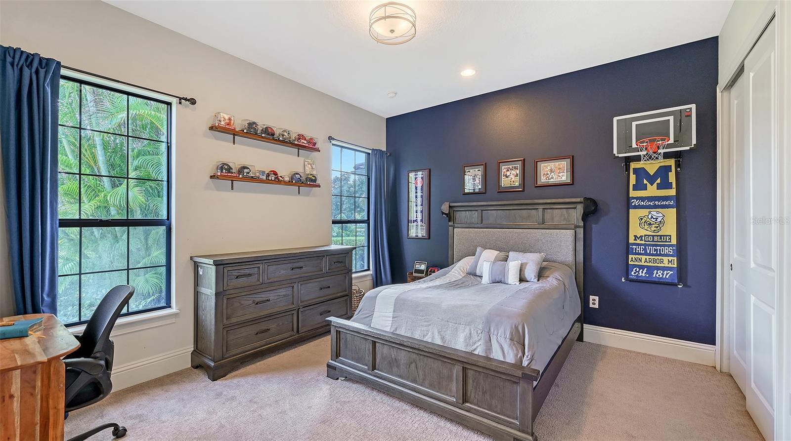 A4664038 Property Photo