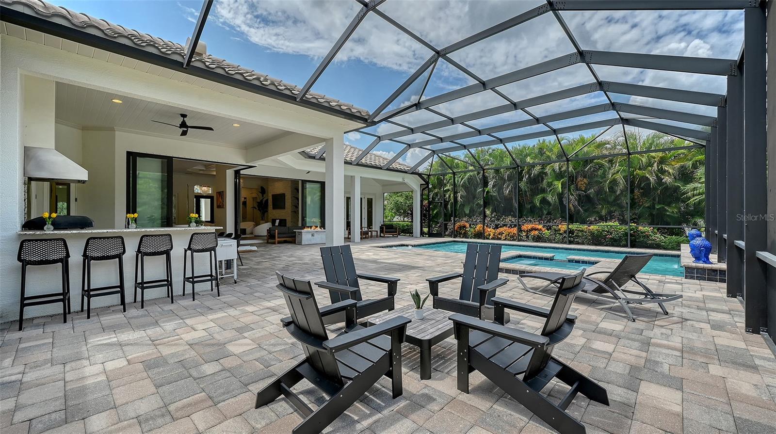 A4664038 Property Photo