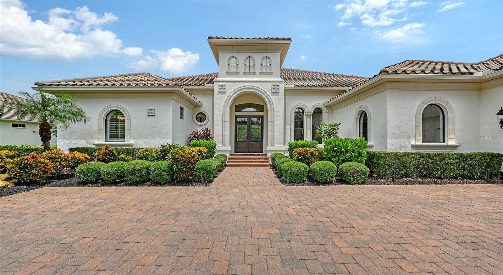 A4664038 Property Photo
