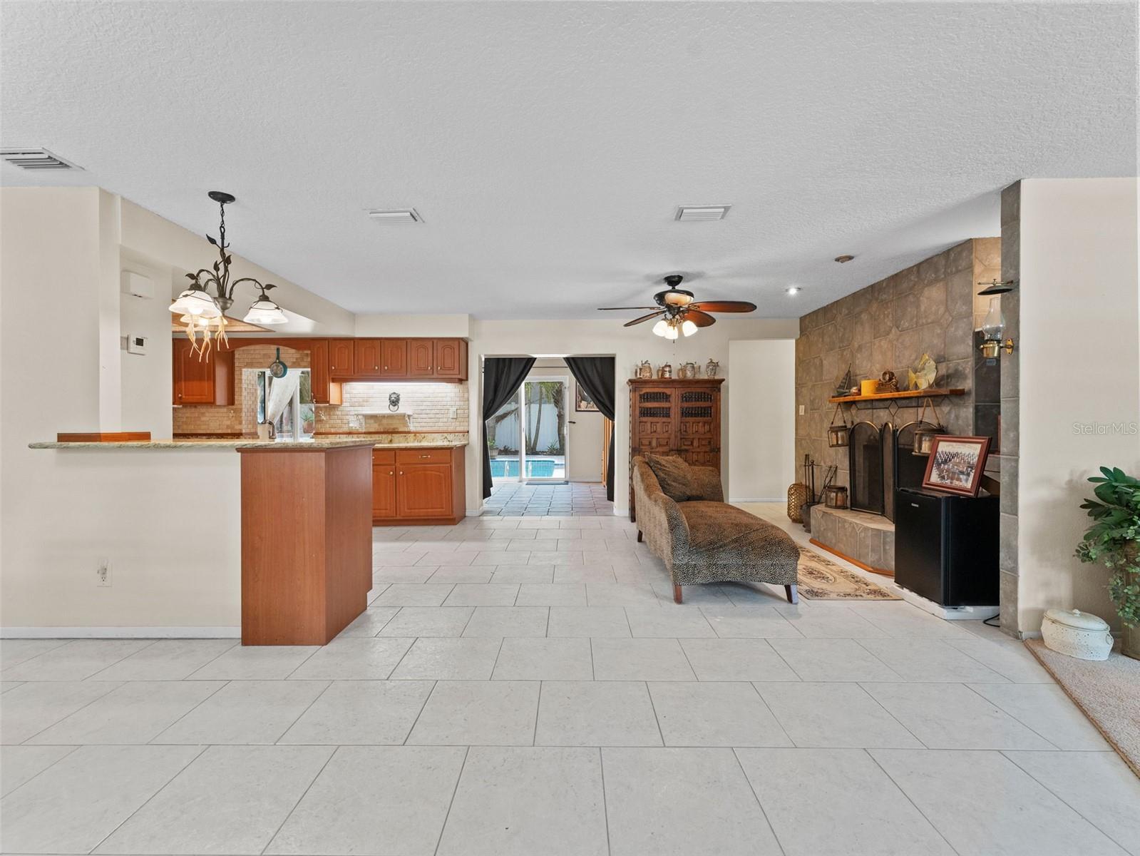 1436 WEXFORD DR N, PALM HARBOR, FL, 34683