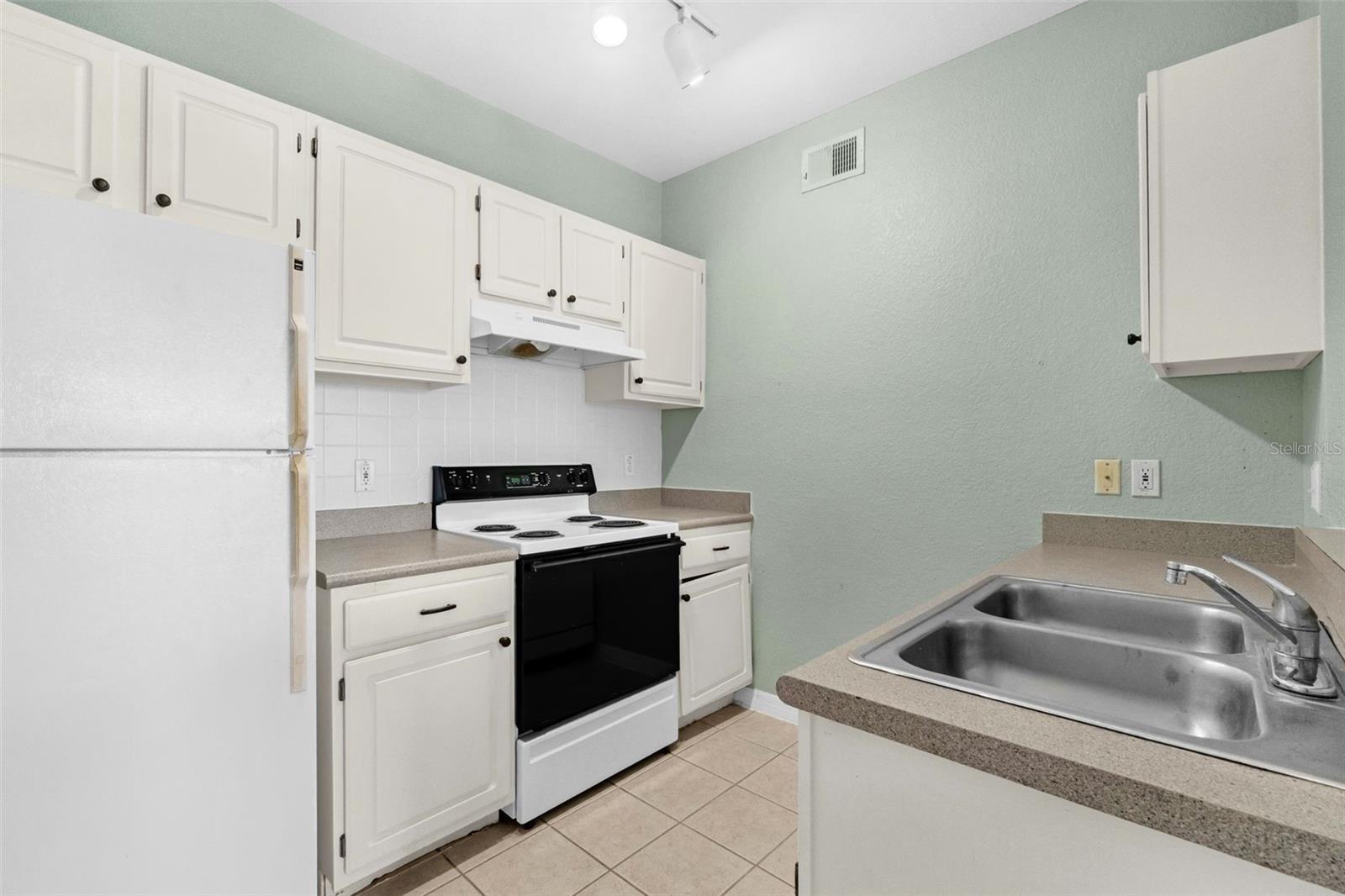 8822 DUNES CT #307, KISSIMMEE, FL, 34747