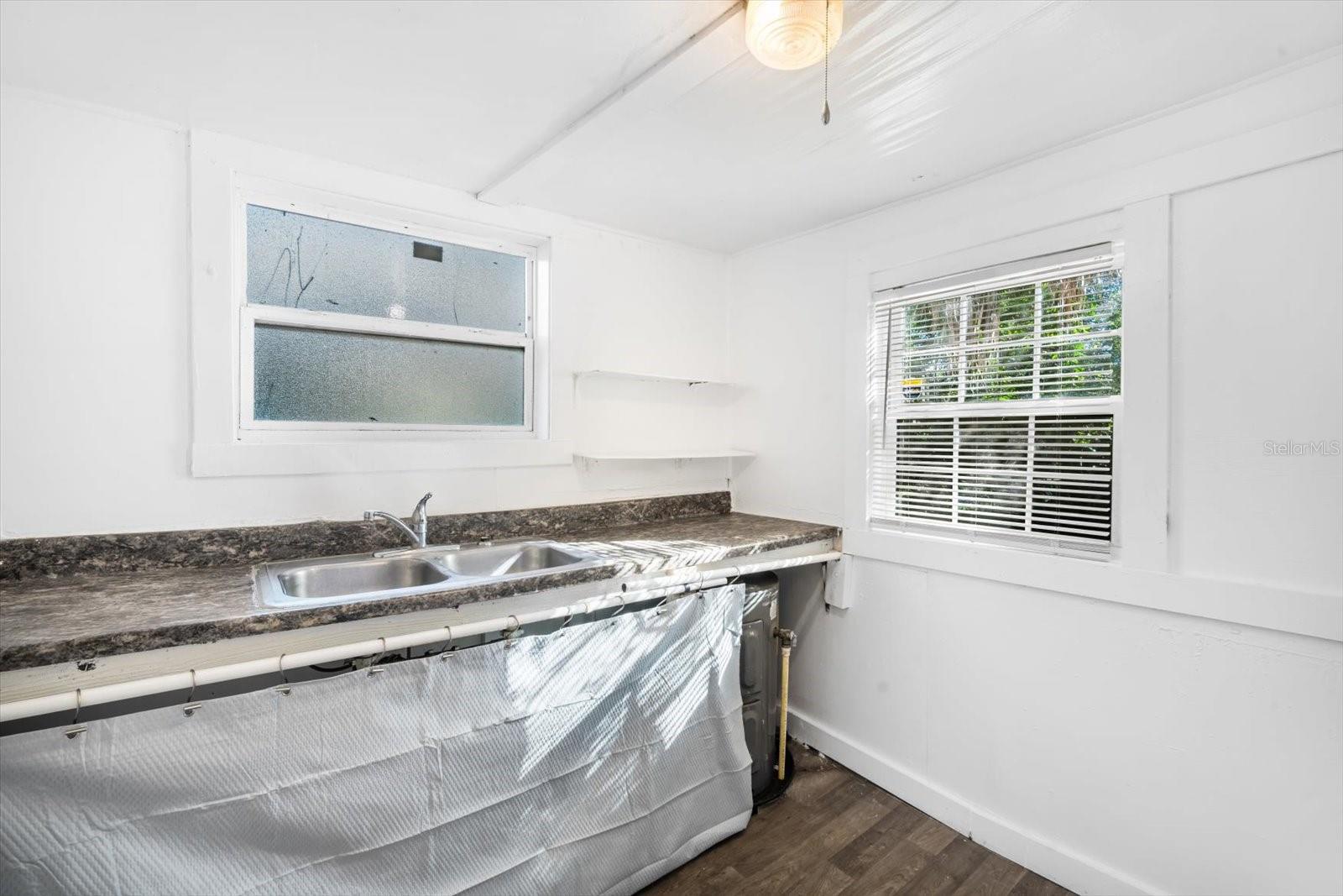 6915 N 40TH ST, TAMPA, FL, 33604