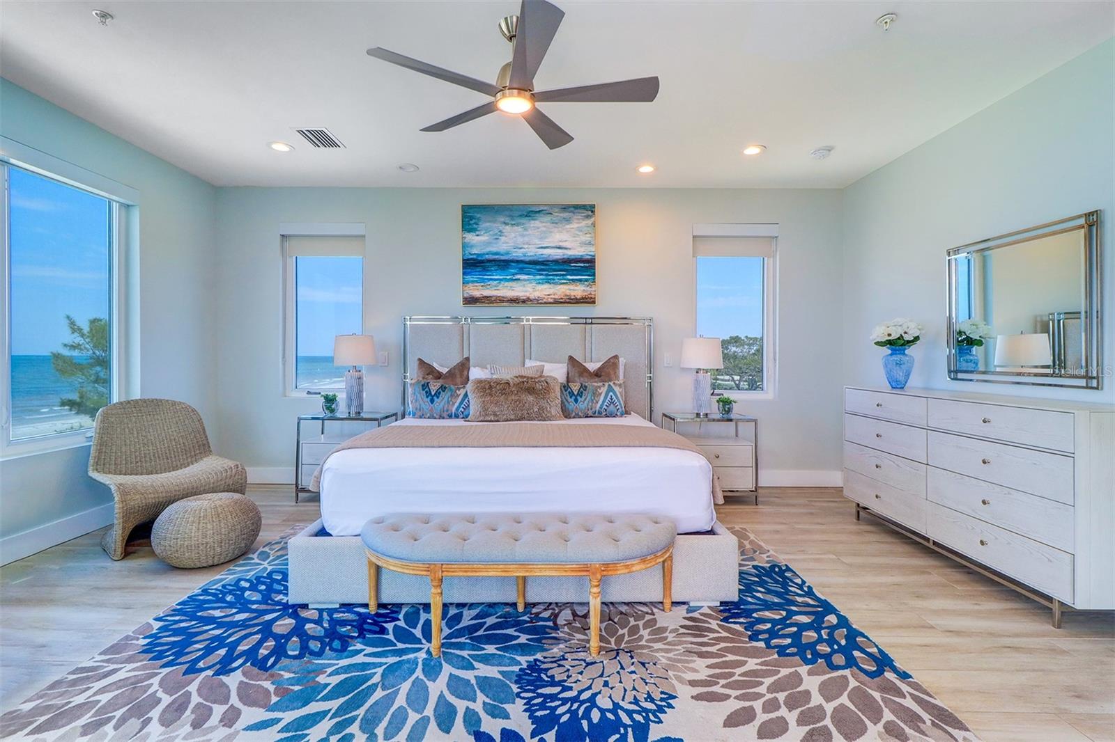 TB8424263 Property Photo