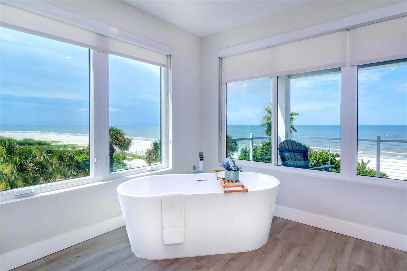 TB8424263 Property Photo