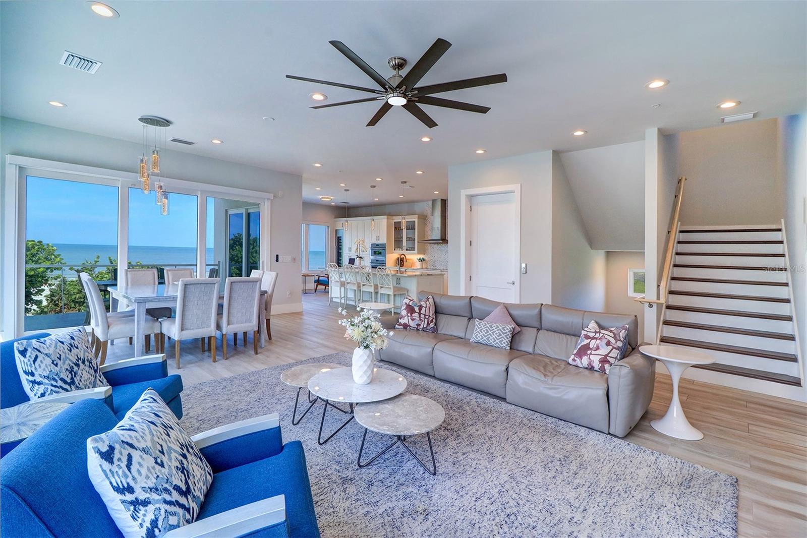 TB8424263 Property Photo