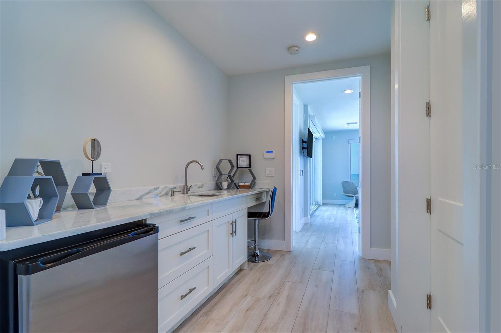 TB8424263 Property Photo