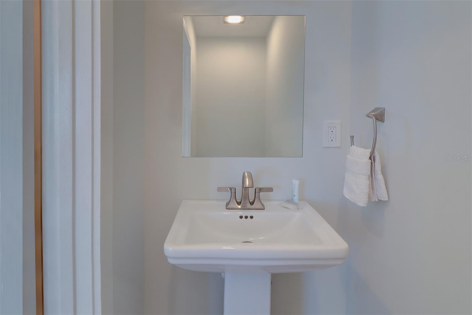 TB8424263 Property Photo