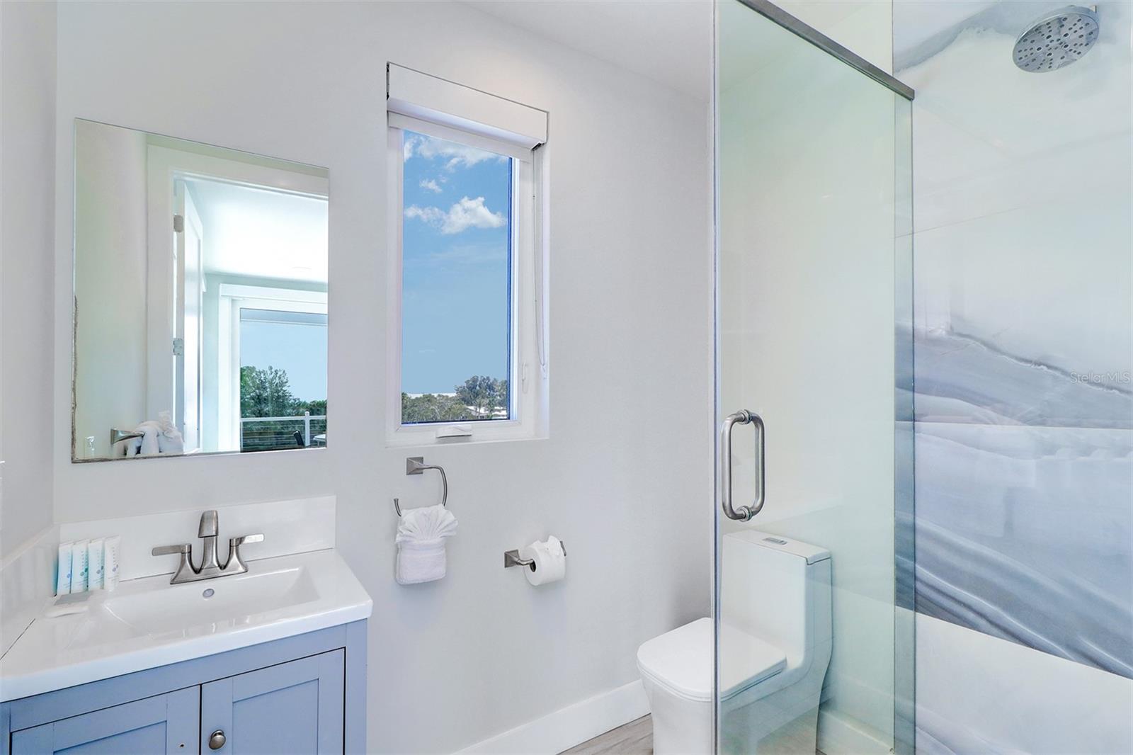 TB8424263 Property Photo