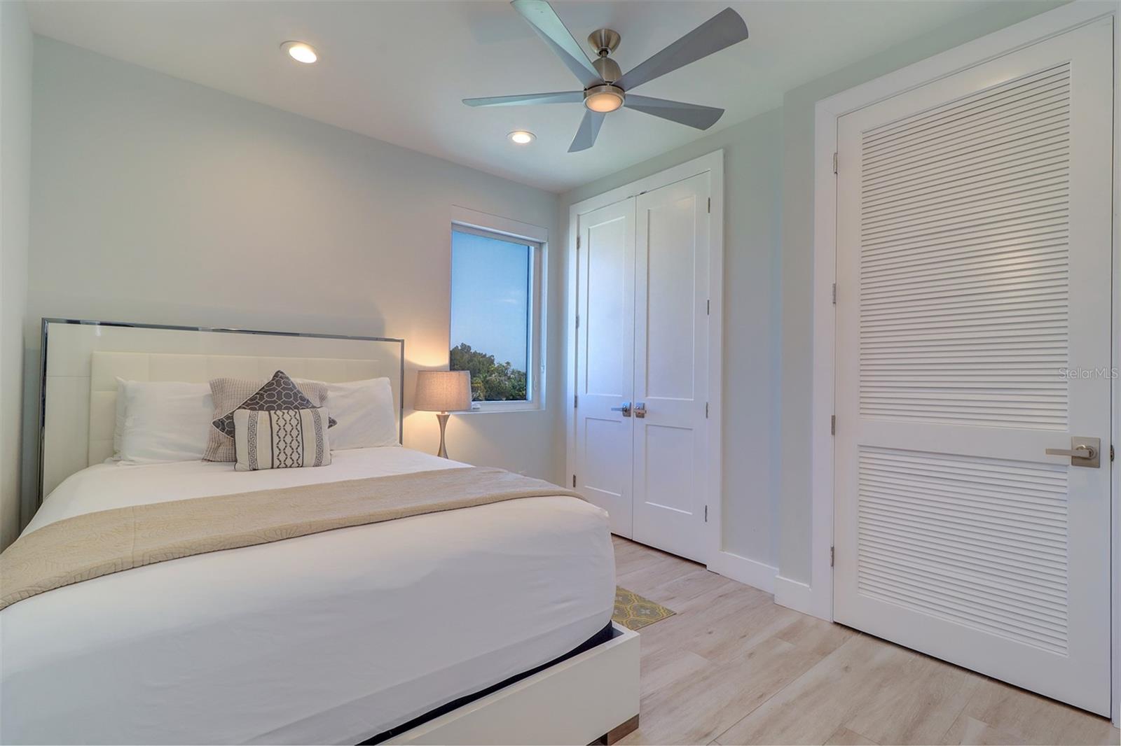 TB8424263 Property Photo