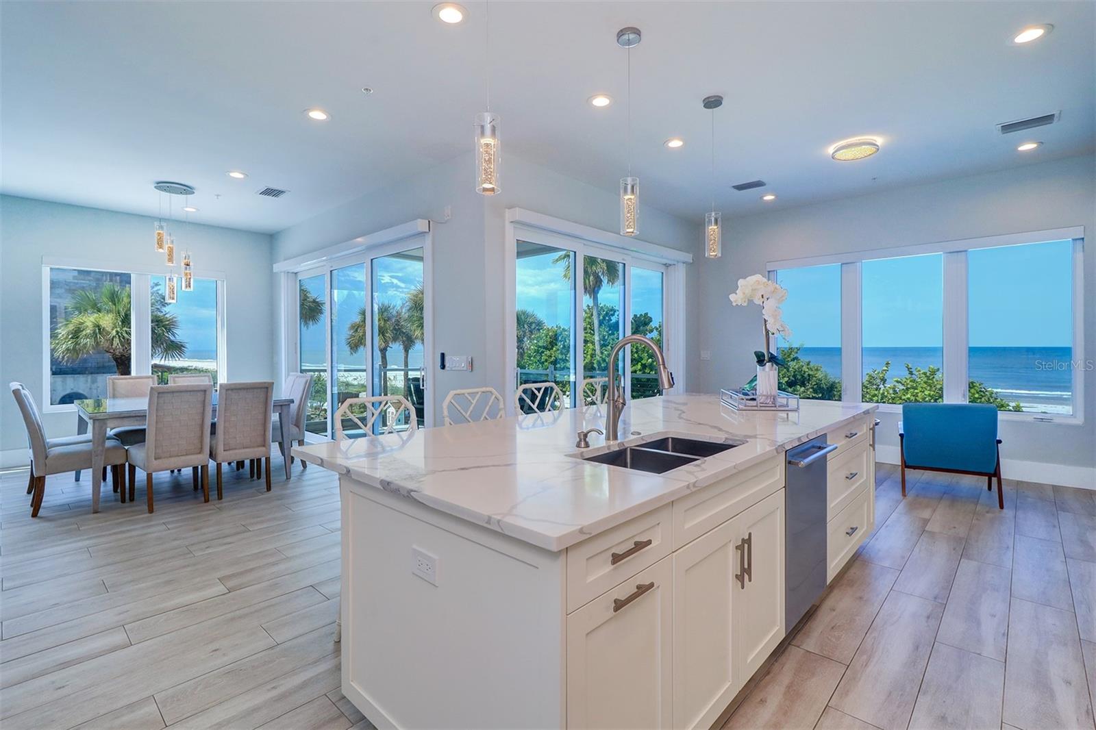 TB8424263 Property Photo