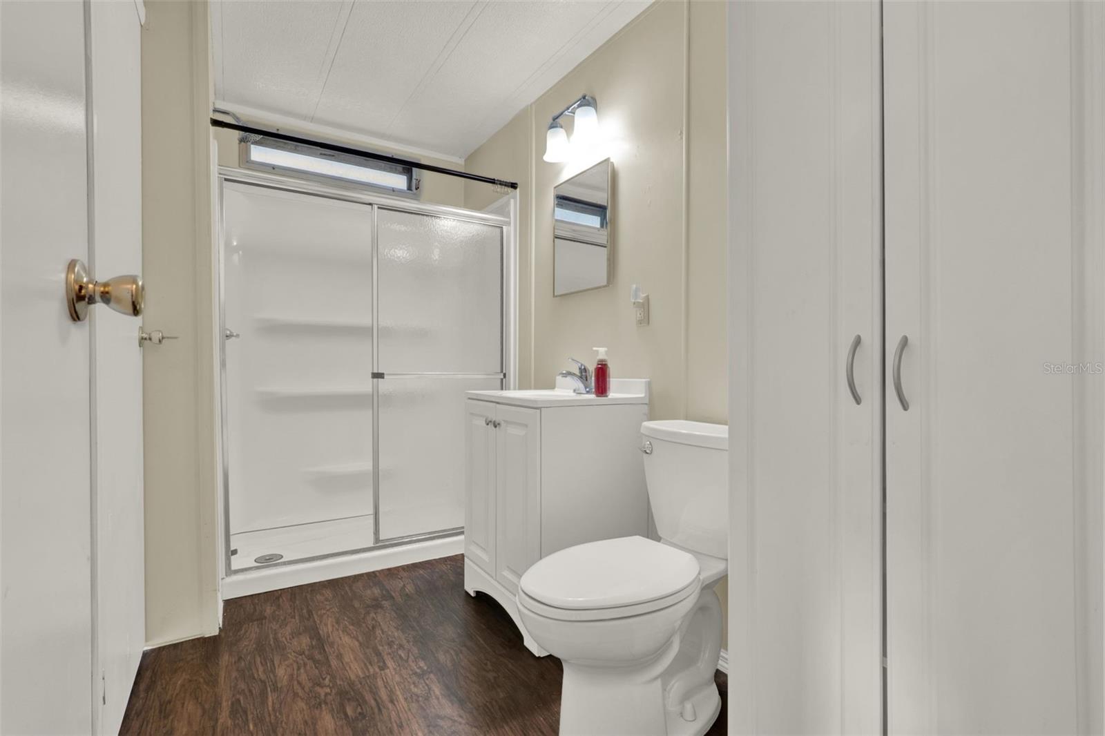 O6341498 Property Photo