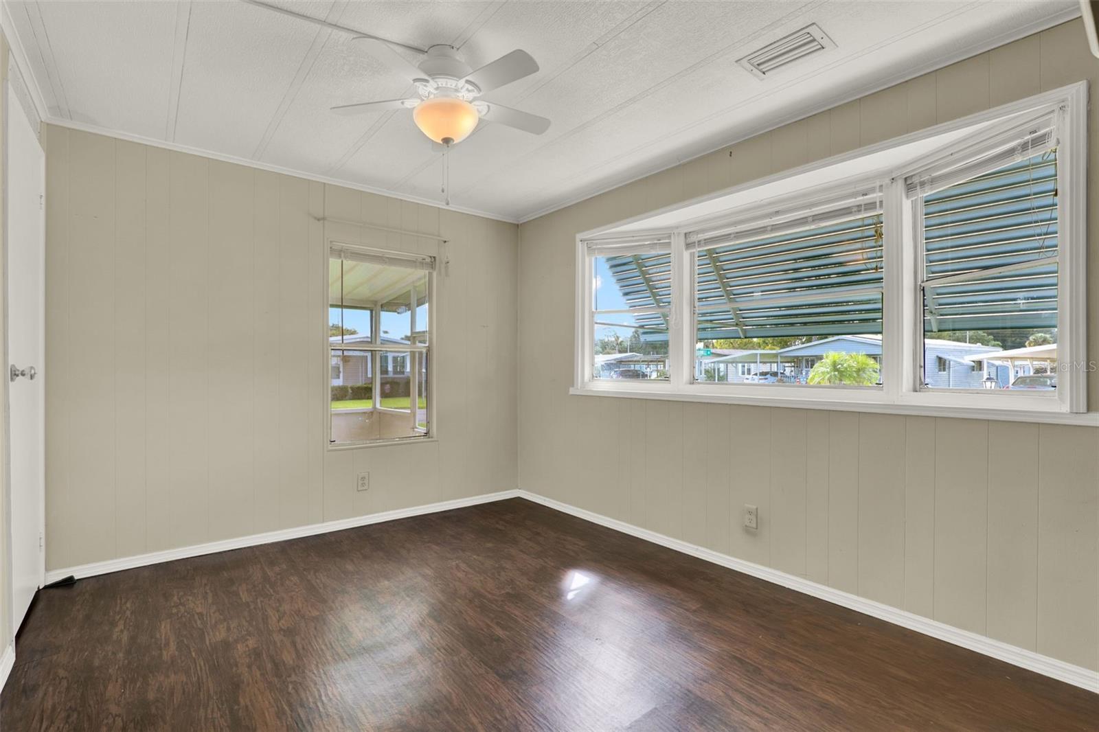 O6341498 Property Photo