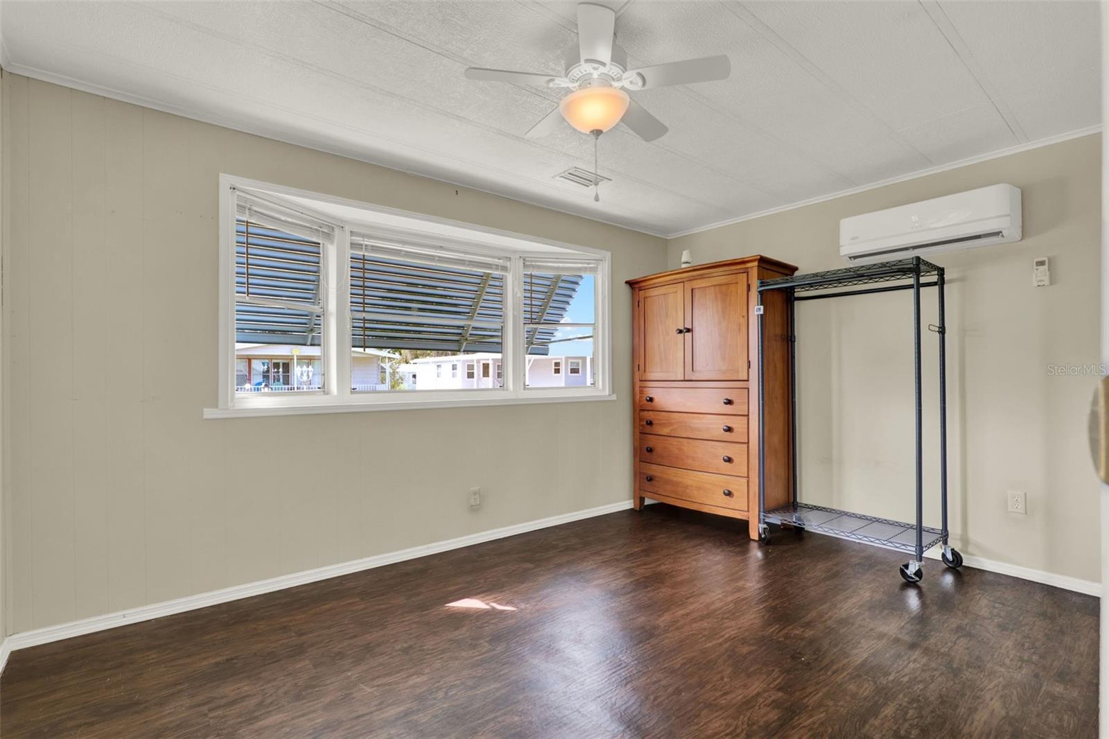 O6341498 Property Photo