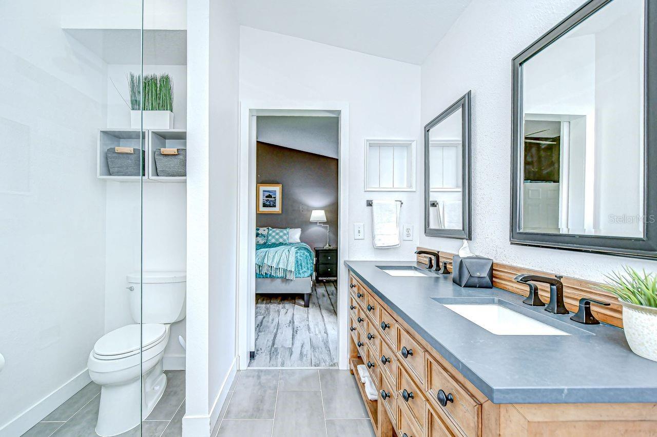 11103 INDIAN OAKS DR, TAMPA, FL, 33625