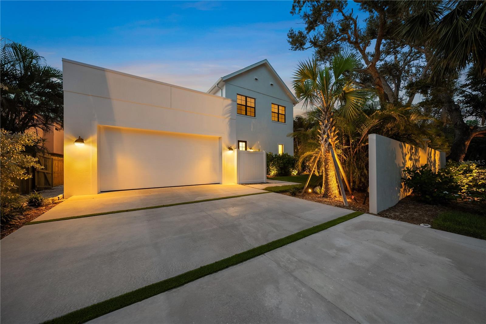 A4664044 Property Photo