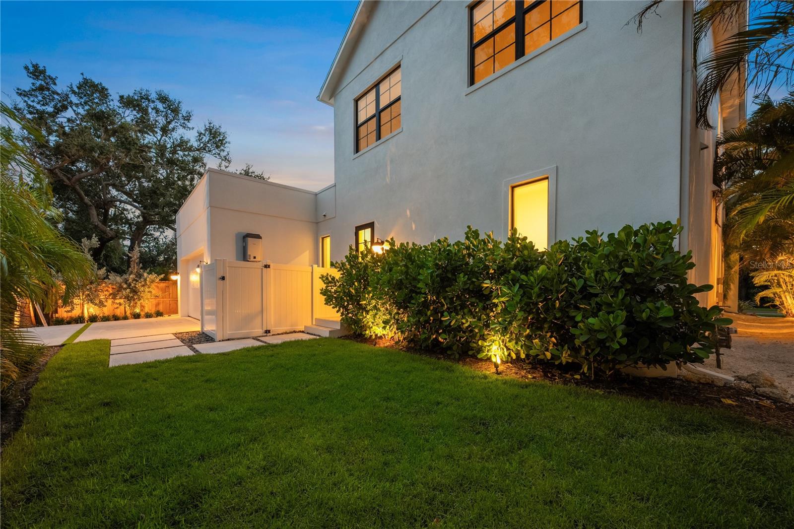 A4664044 Property Photo