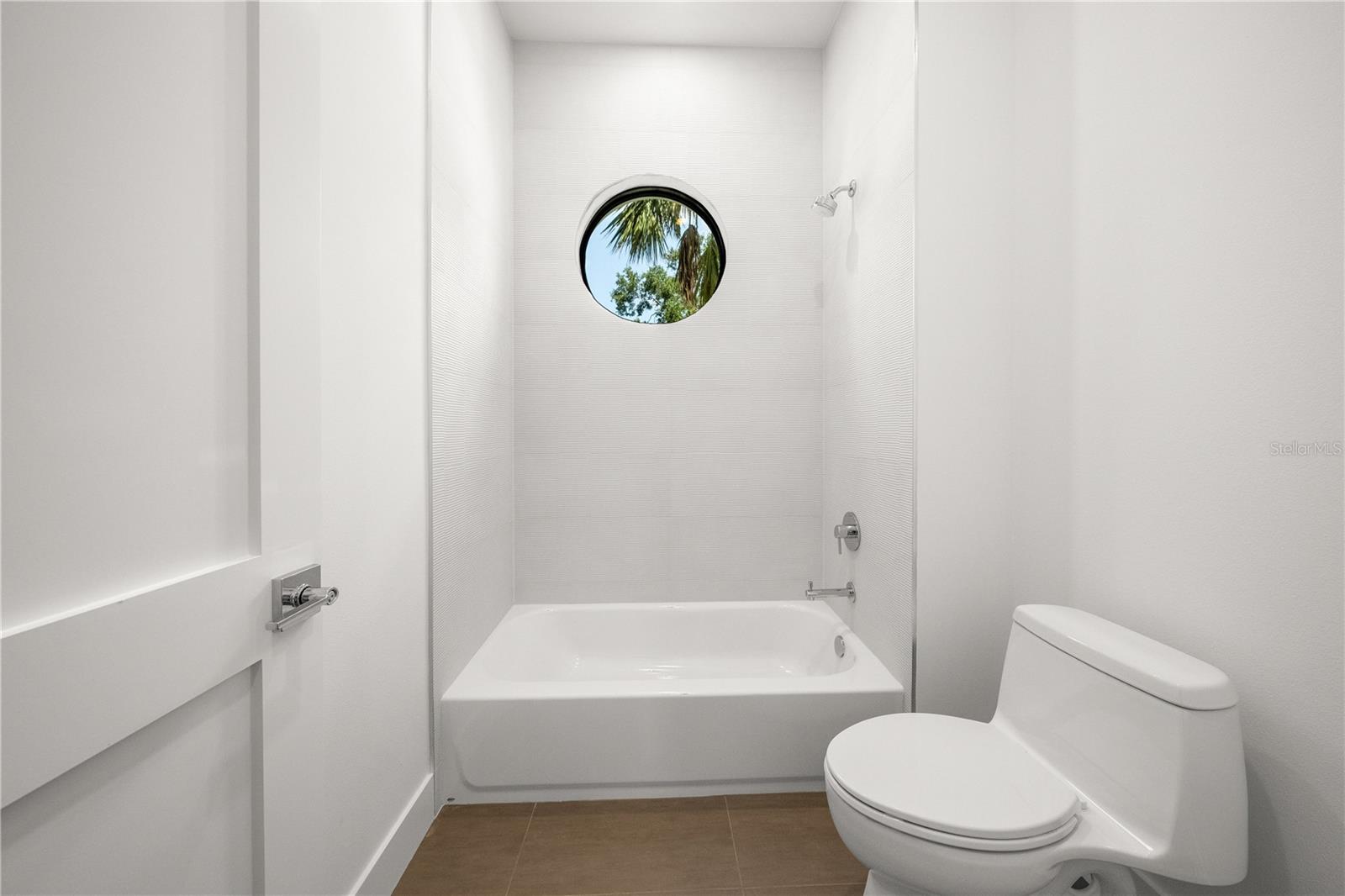 A4664044 Property Photo