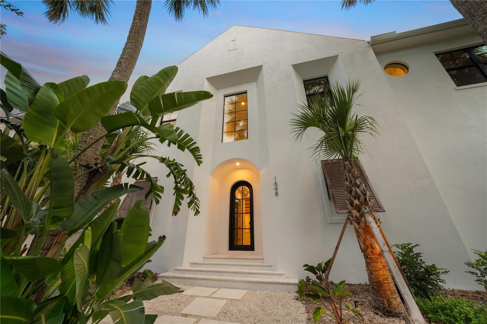 A4664044 Property Photo