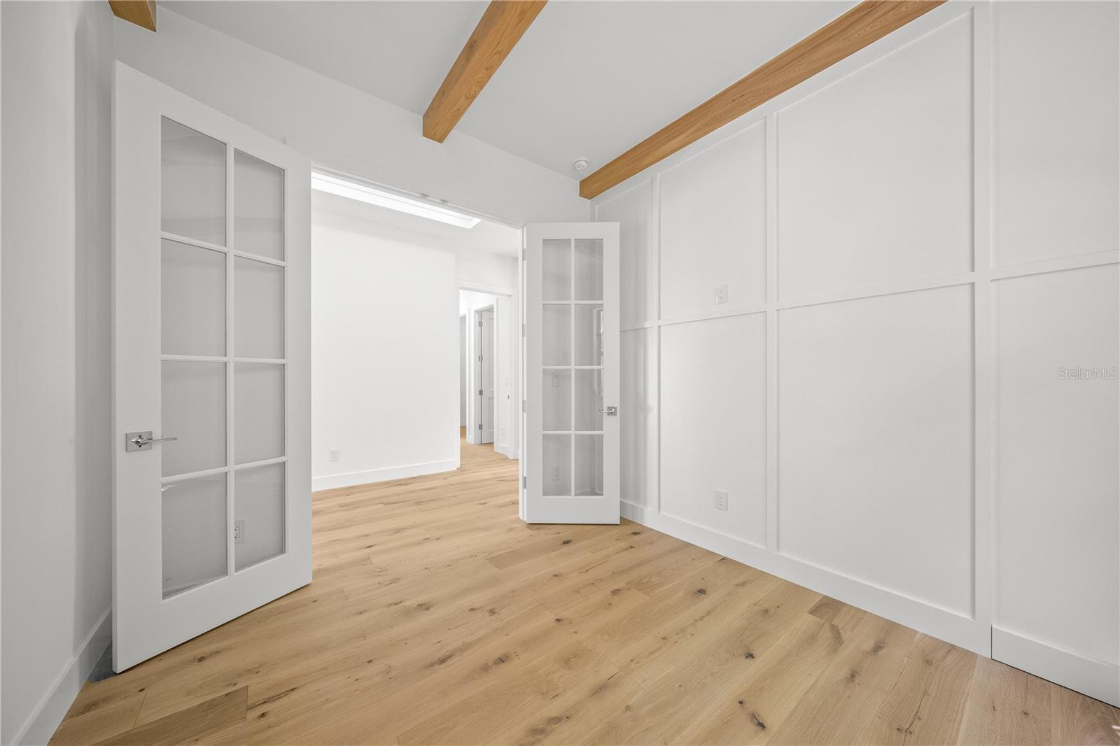 A4664044 Property Photo