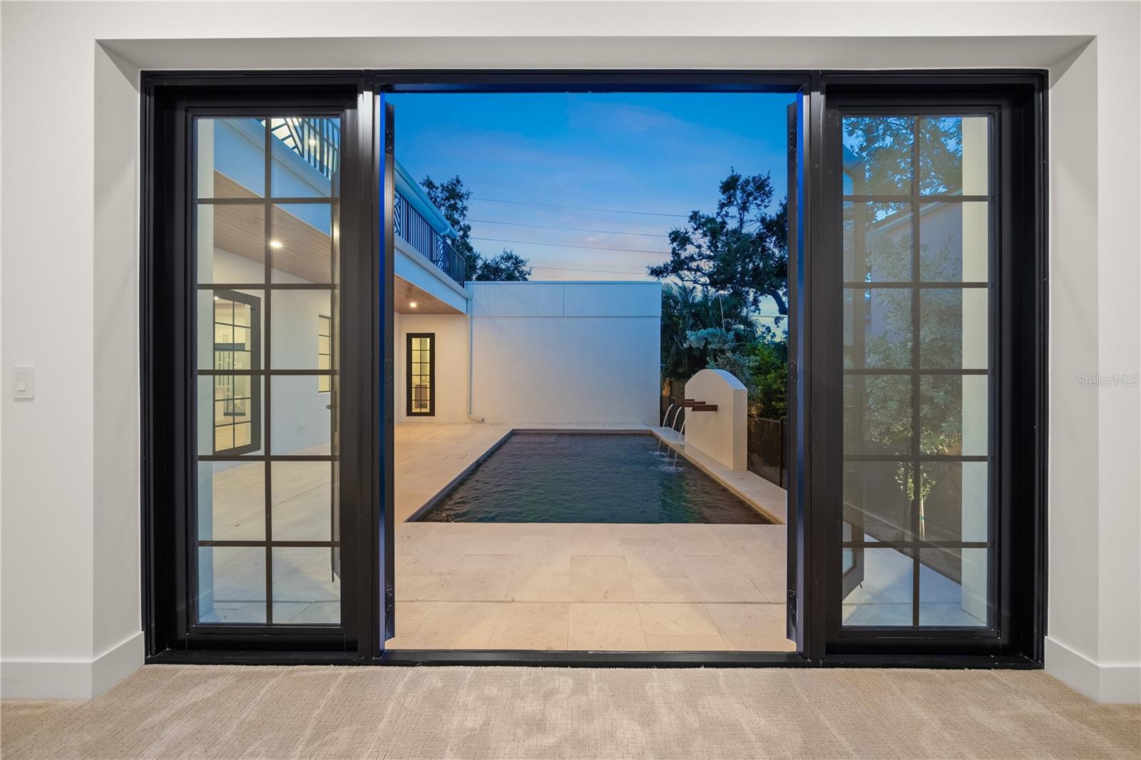 A4664044 Property Photo