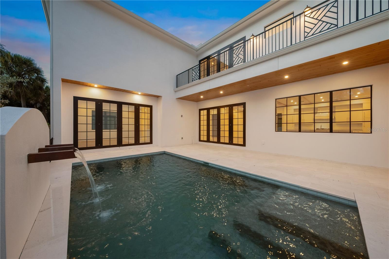 A4664044 Property Photo