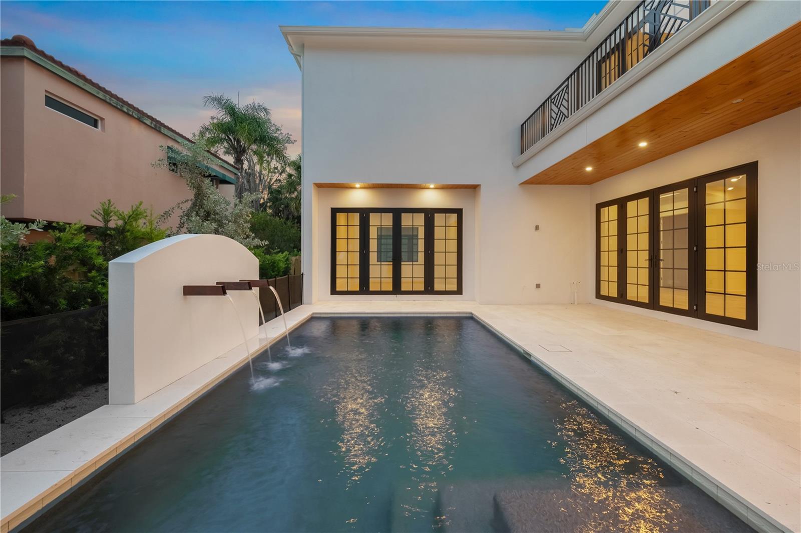 A4664044 Property Photo