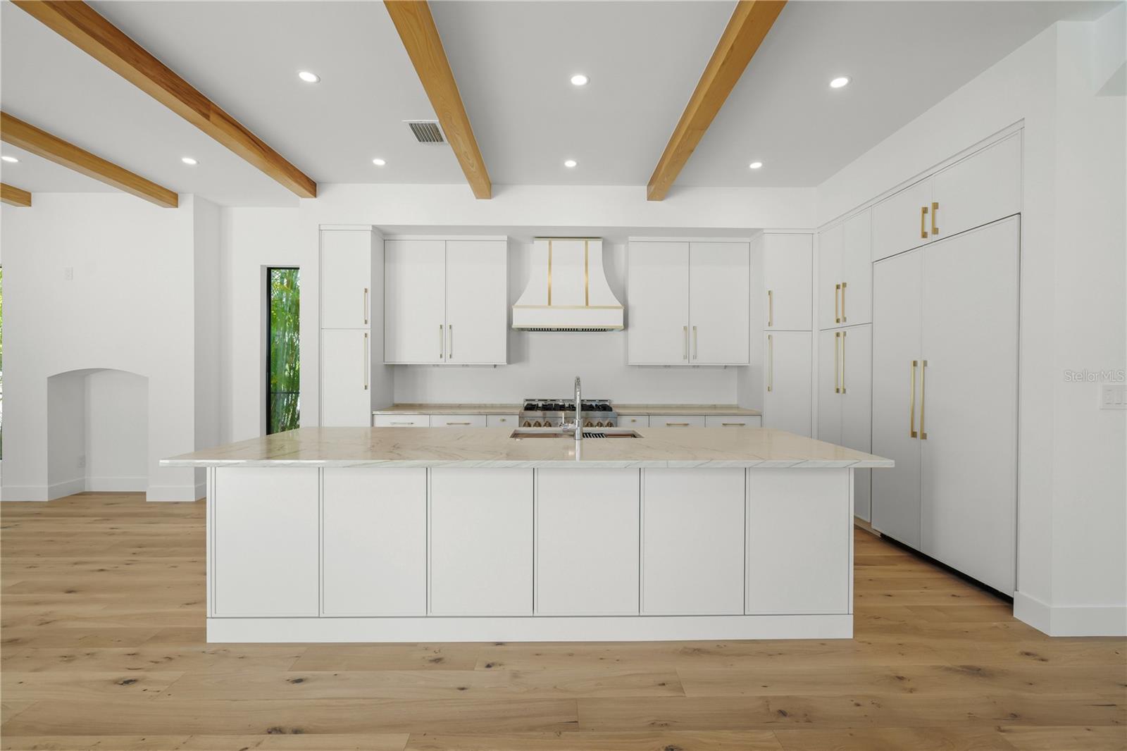 A4664044 Property Photo