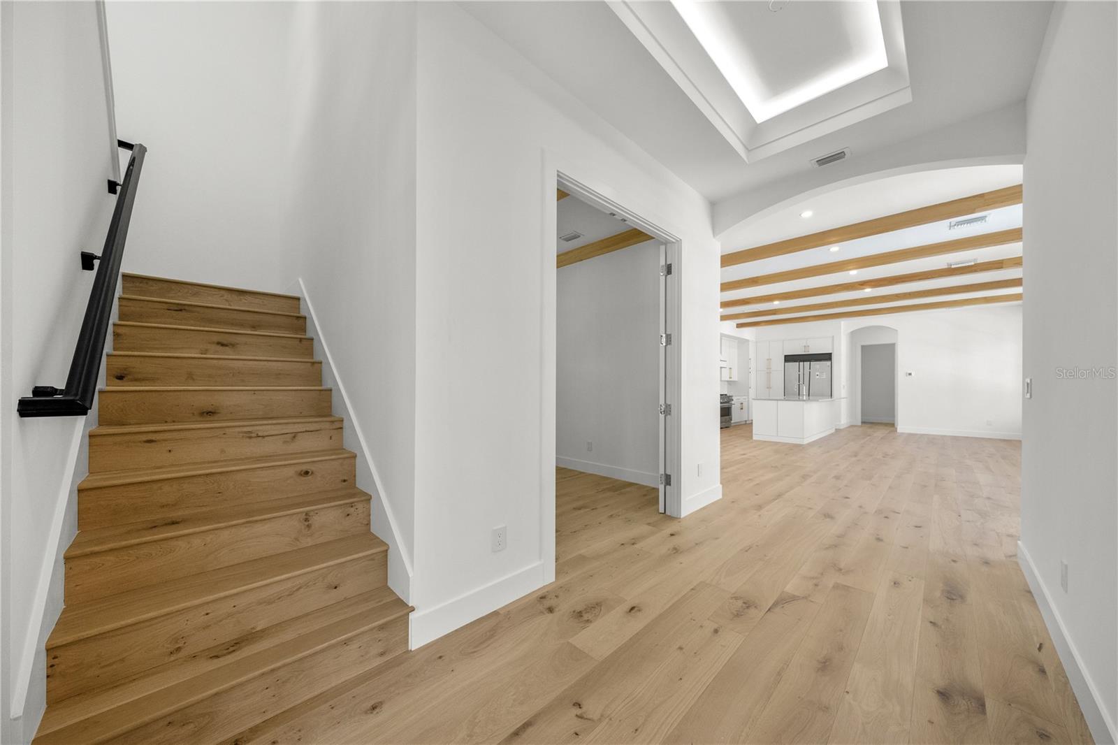 A4664044 Property Photo