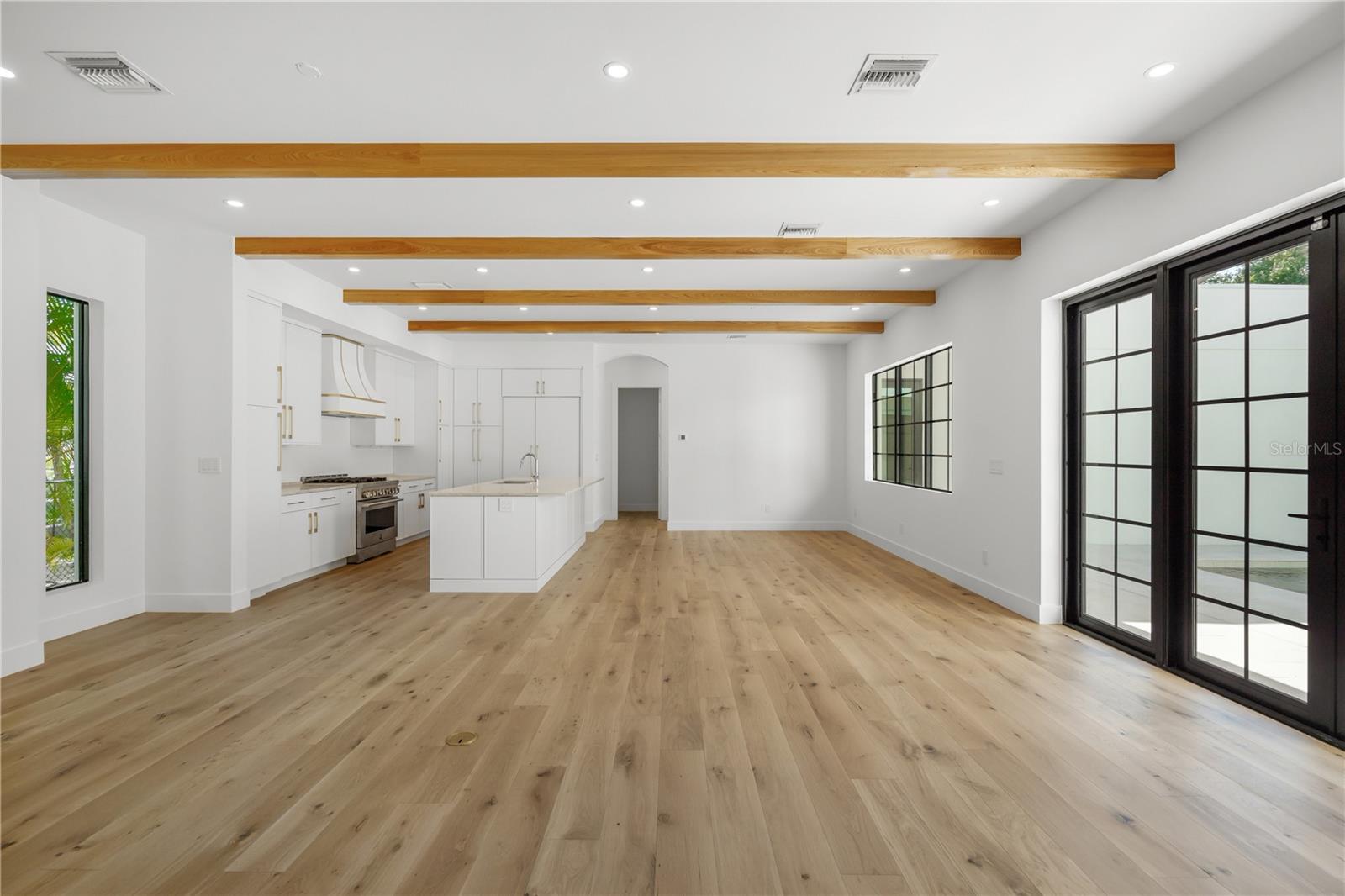 A4664044 Property Photo