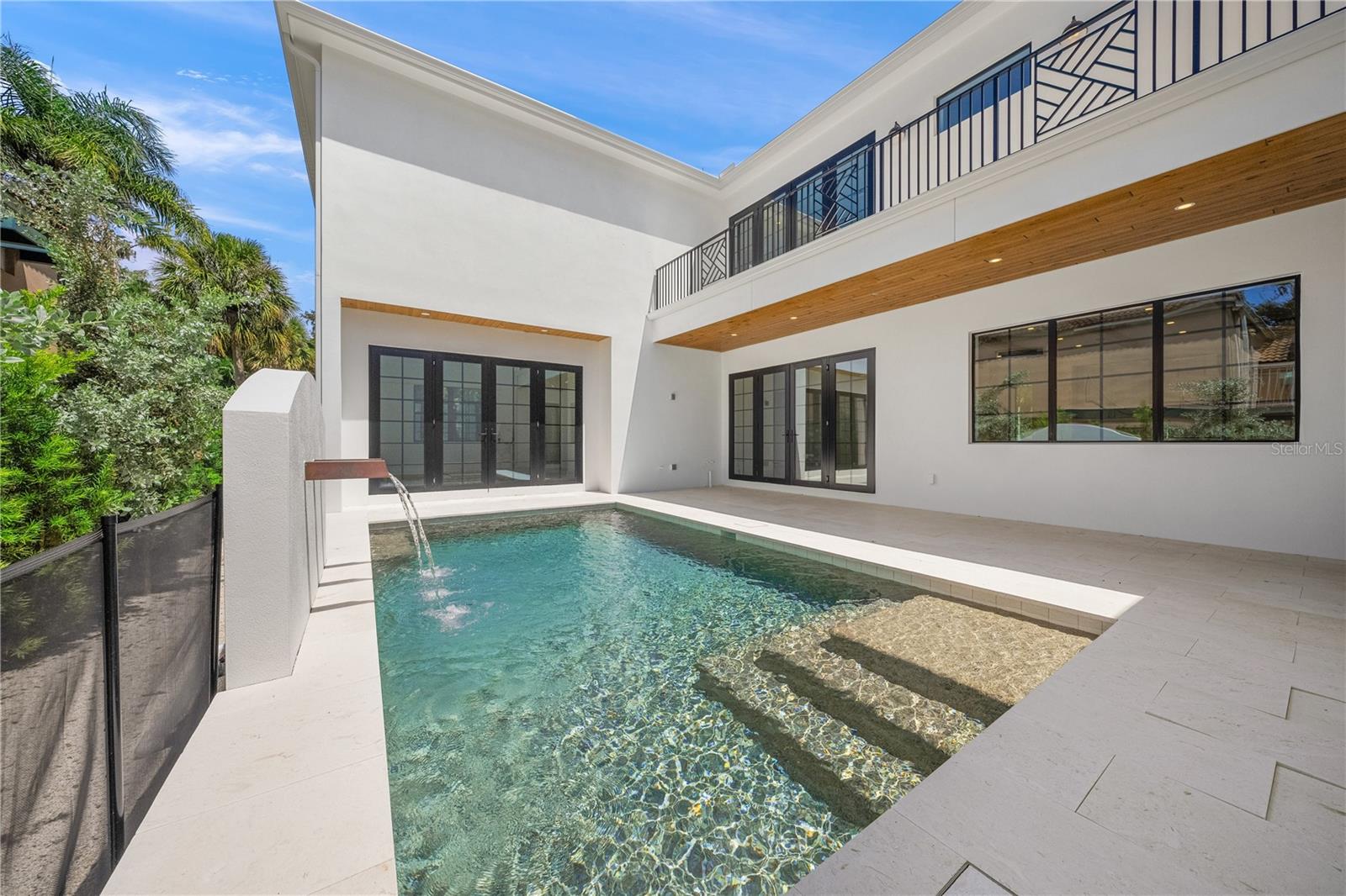 A4664044 Property Photo